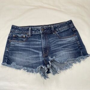 AMERICAN EAGLE Vintage High Rise Festival Blue Denim Shorts Frayed Hem, Size 8